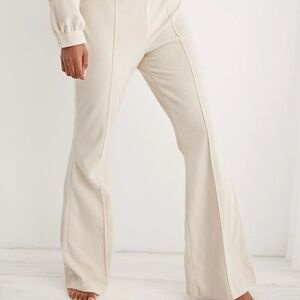 Aerie | S Groove-On Rib Velour Flare Pants Soft Oat